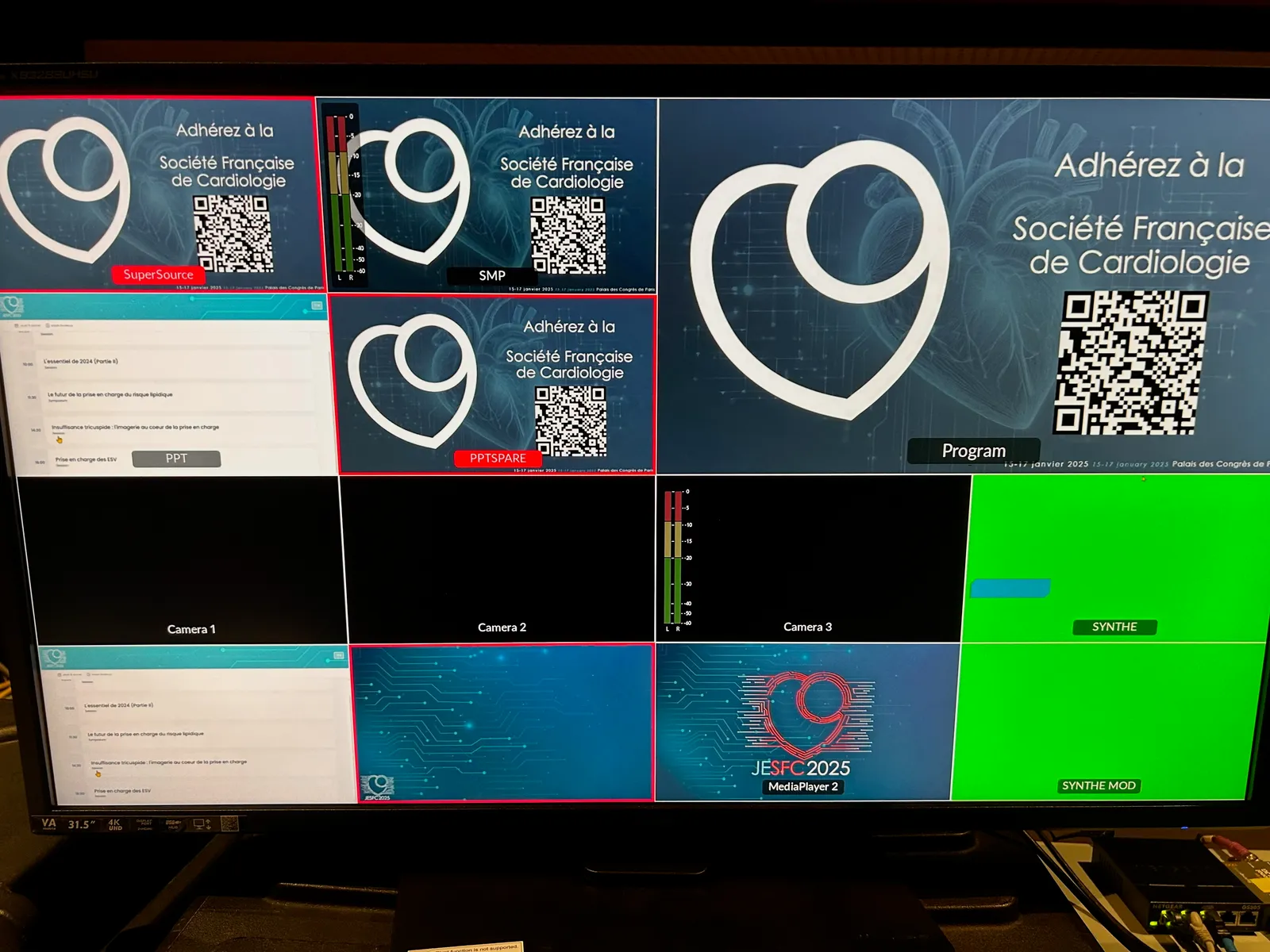 Photo d'un écran multi fenêtrage d'un mélangeur vidéo avec un chroma key